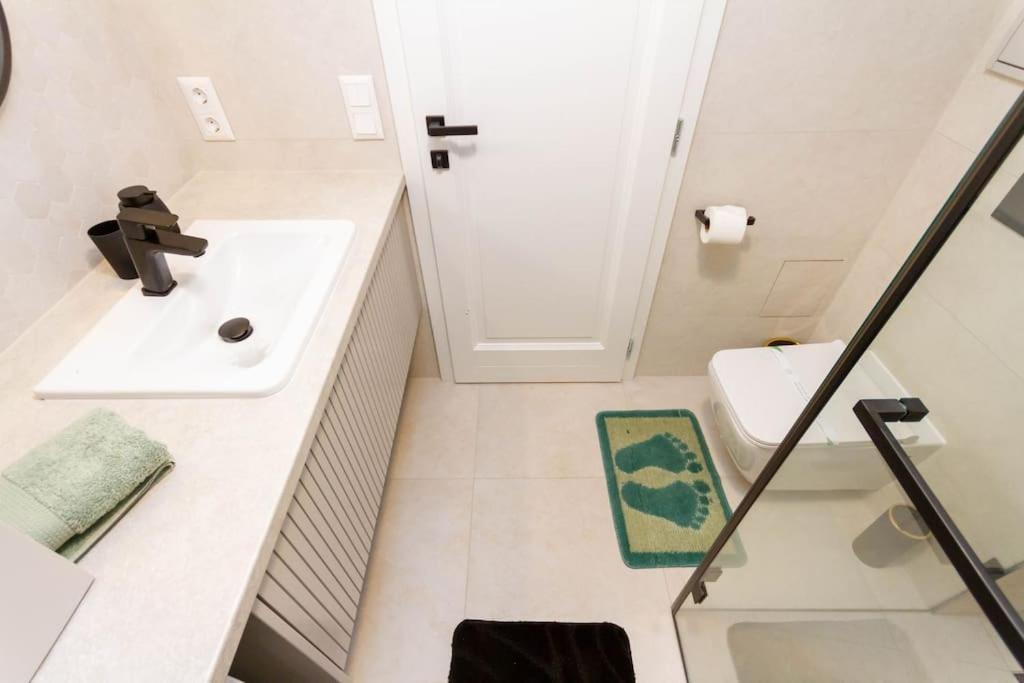 בודפשט Harmonic Apartment In Bem Square מראה חיצוני תמונה